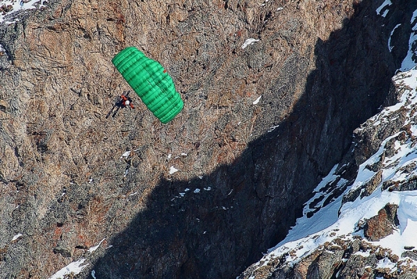 Photograph Guillaume Le Guillou Speedriding on One Eyeland